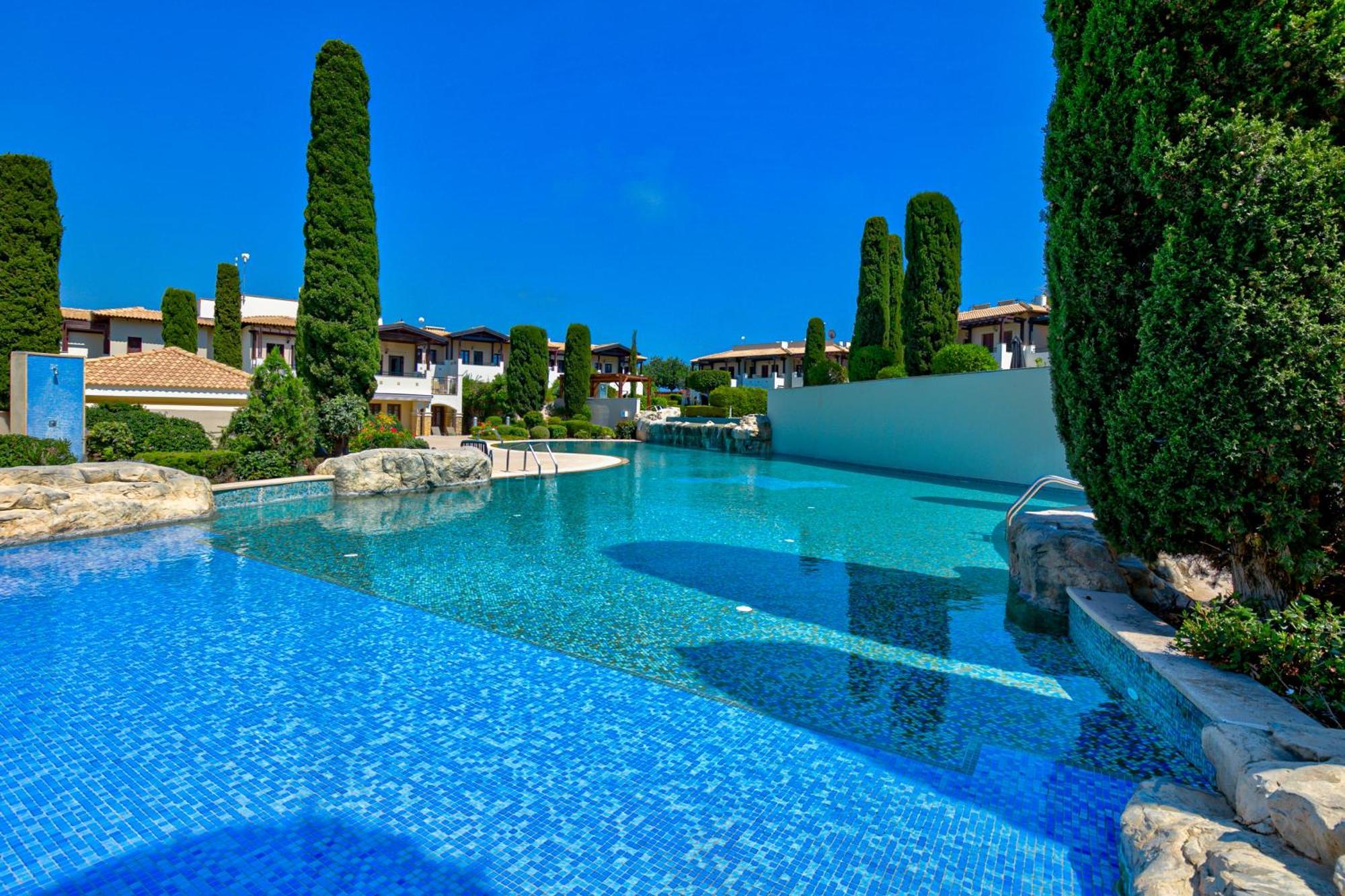 2 Bedroom Apartment Assia With Communal Pool, Aphrodite Hills Resort Kouklia Exterior foto